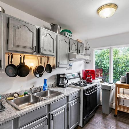 King Suite On 16Th Ave Анкоридж Екстер'єр фото