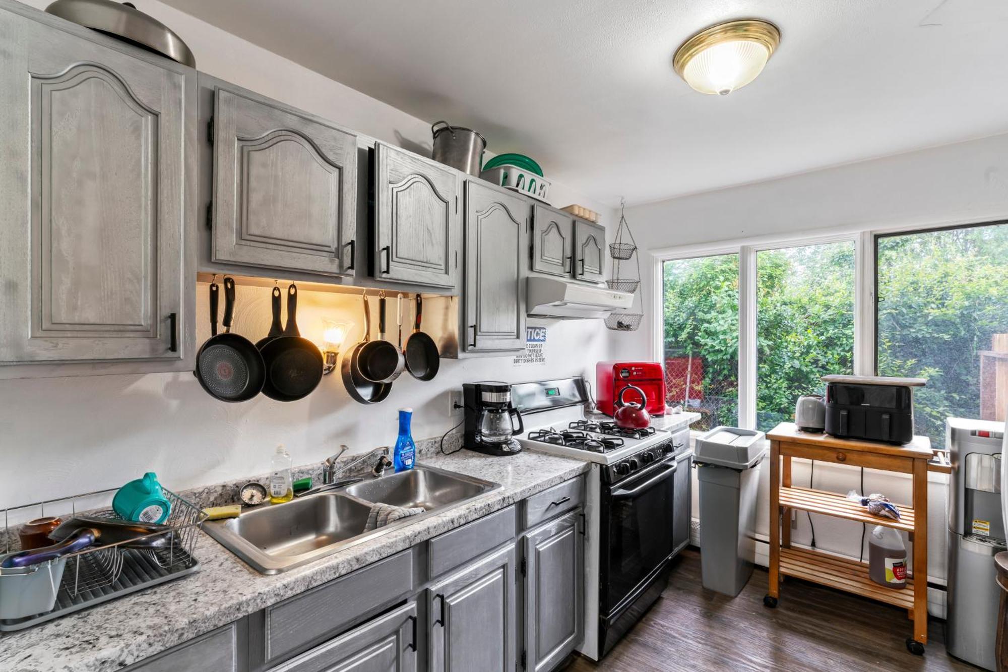 King Suite On 16Th Ave Анкоридж Екстер'єр фото