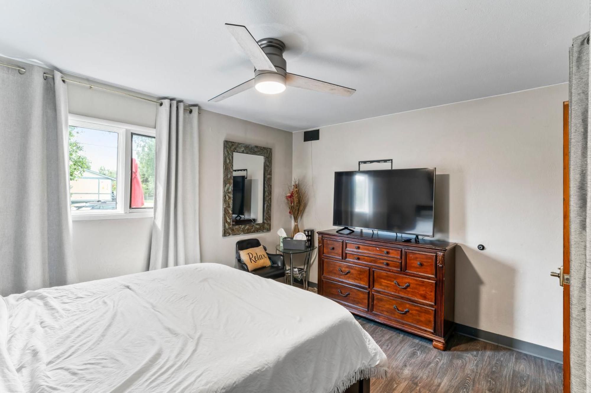 King Suite On 16Th Ave Анкоридж Екстер'єр фото